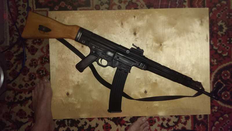 AGM STG 44