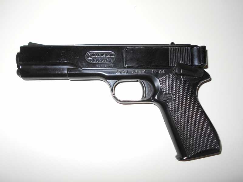 1)Пружинно-поршневой пистолет Marksman 1010